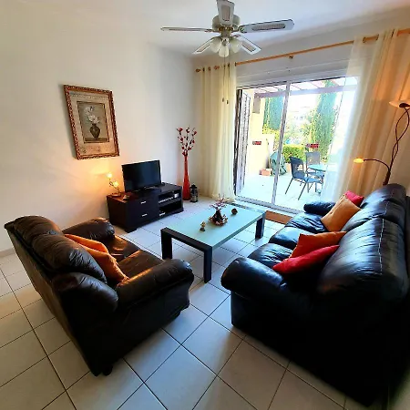 بيت للعطل Owls Nest Townhouse *