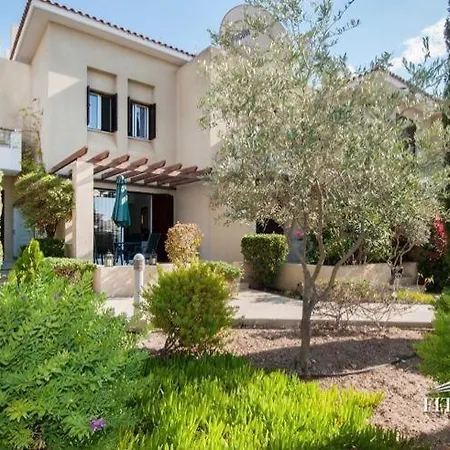 Owls Nest Townhouse Paphos