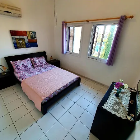 Owls Nest Townhouse * Paphos