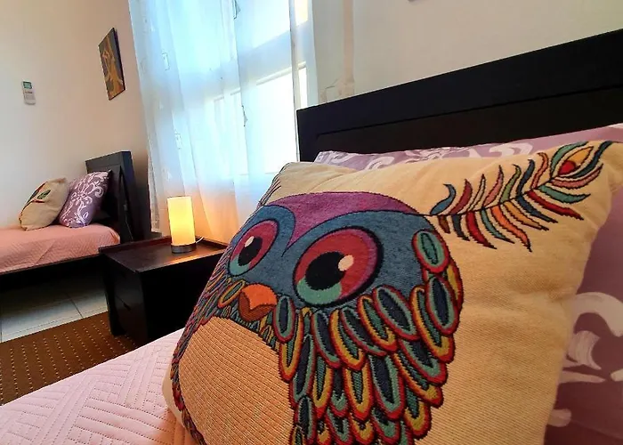 Owls Nest Townhouse 펜션 파포스