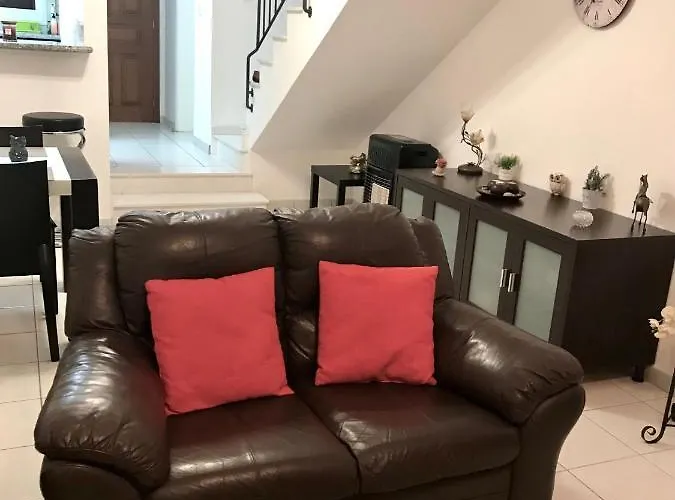 Owls Nest Townhouse Feriehus Paphos