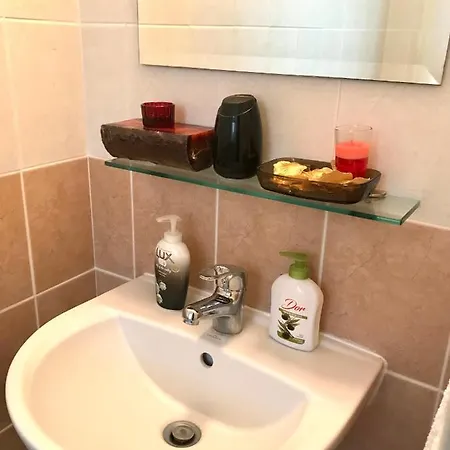 Owls Nest Townhouse 度假居 Paphos